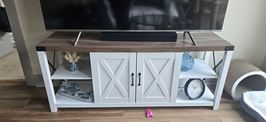 Tv stand