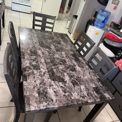Dining Table With 6 Chairs 