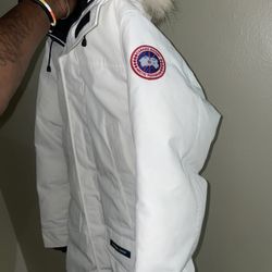 Canada Goose 500$