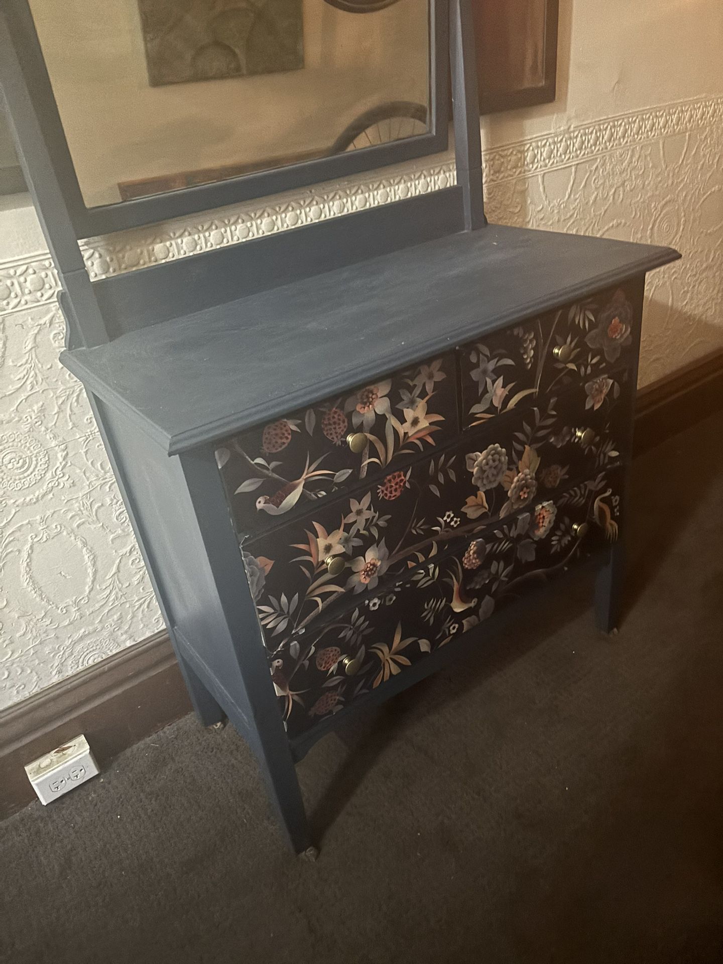Four drawer dresser with mirror