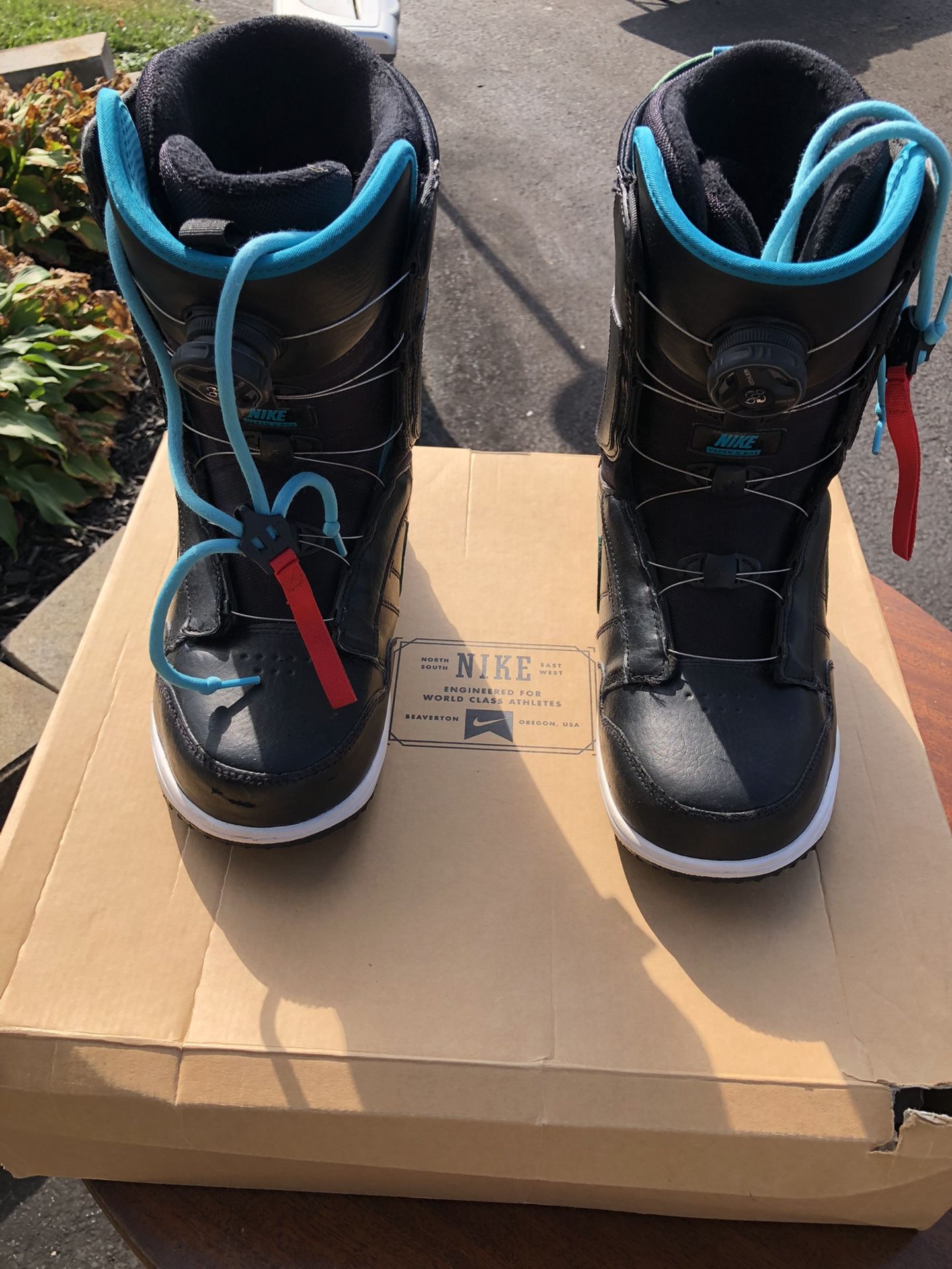 Nike Snowboarding Boots - Women’s Vapen X Boa Size 8 - $125