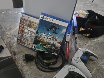 PS5 Disc Edition + 1TB WD Black SSD + 2 Controllers + 4 Games