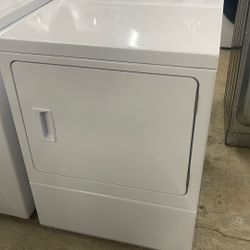 Speed Queen. Gas Dryer Used Like New 