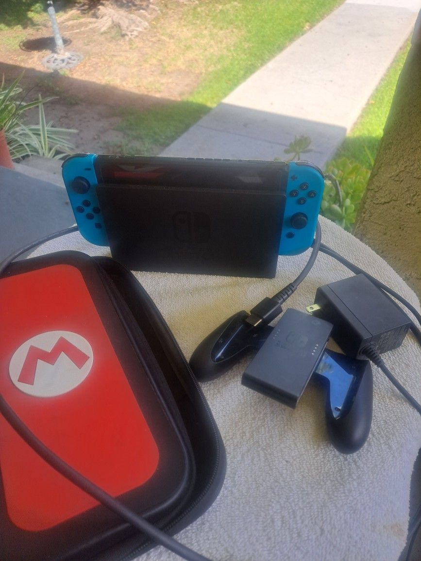 Nintendo Switch & Games