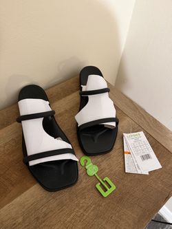 Crocs Miami Two Strap Sandals Black – Women’s Size 10 – New with Tags