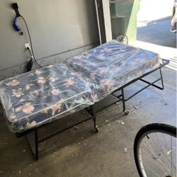 New Foldable Twin Mattress And Bed 