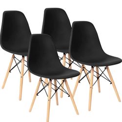 Set Of 4 Chairs New In Box 