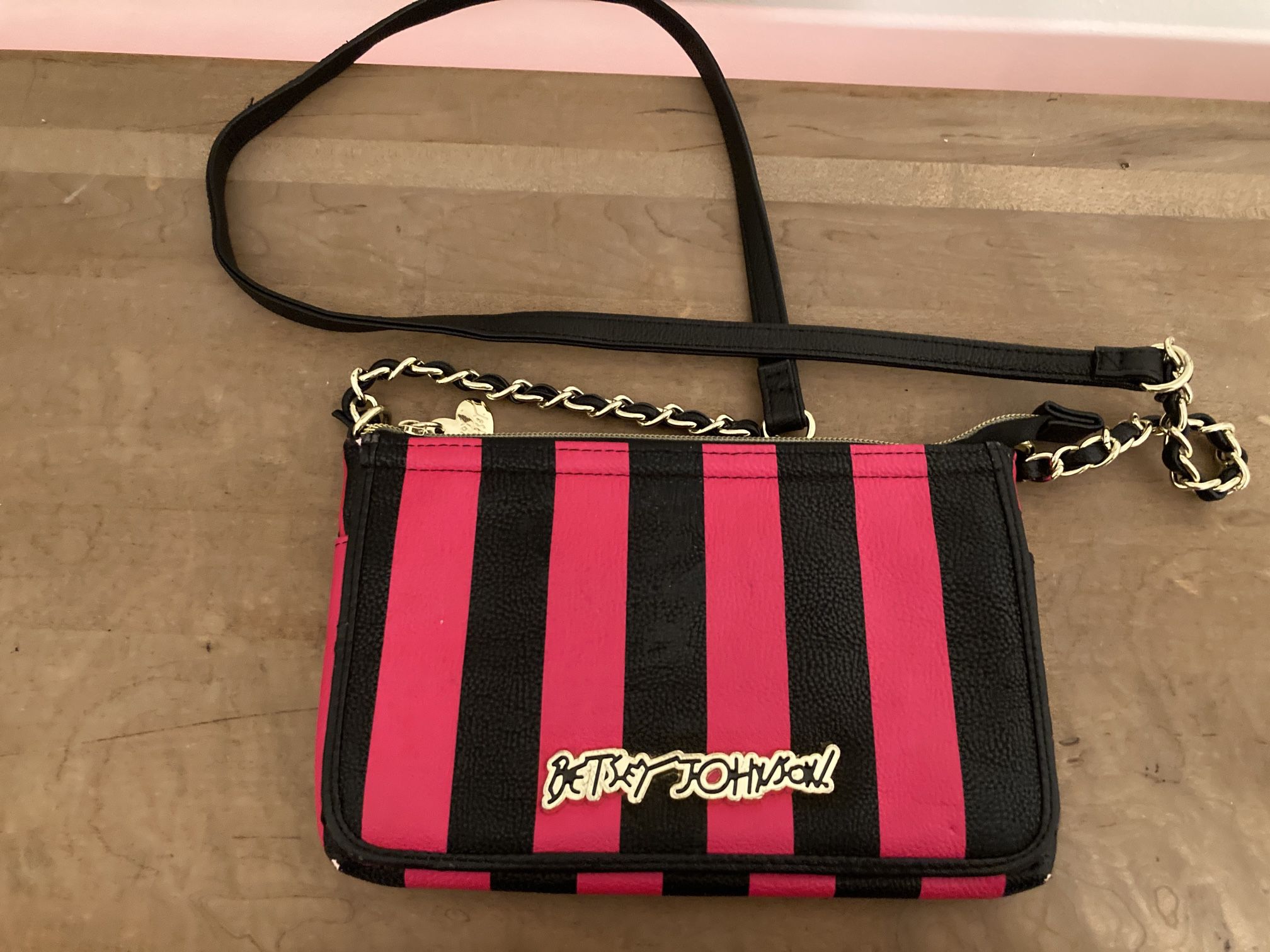 Betsey Johnson pink black purse crossbody bag