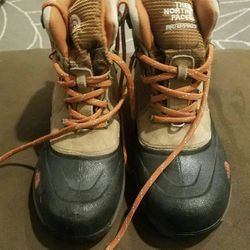 Youth north face boots