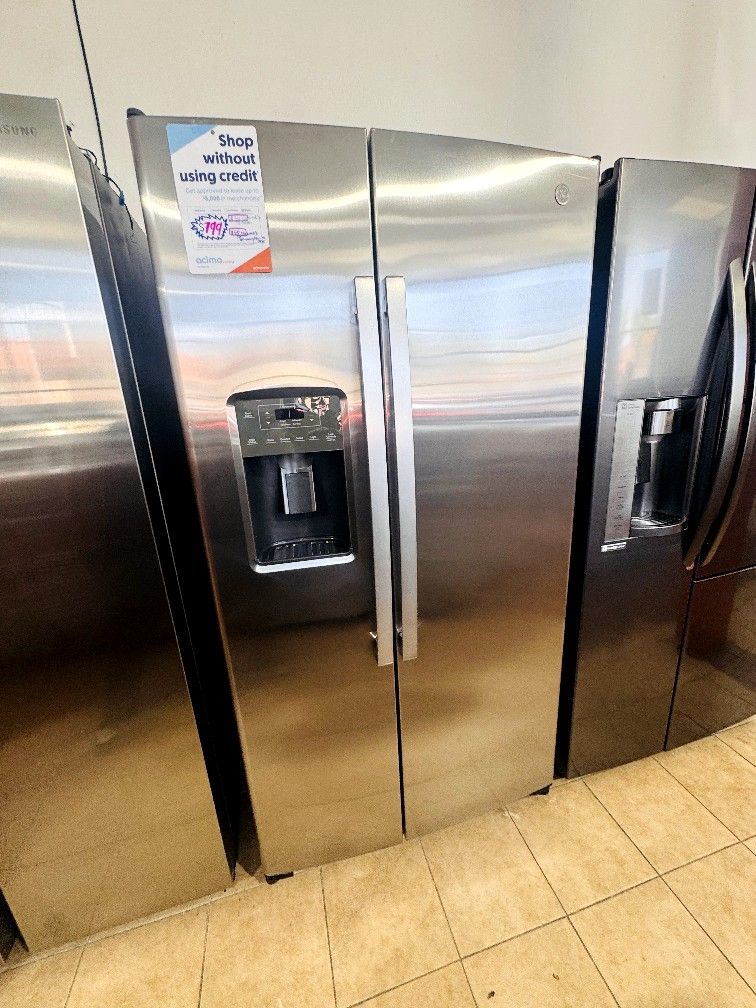GE REFRIGERATOR SIDE BY SIDE