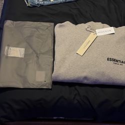 dark oatmeal essentials hoodie size XS