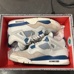 Air Jordan 4 'Military Blue'
