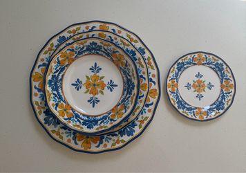 Sur la Table Granada outdoor Spanish style dinnerware