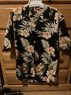 Pleasures Hawaiian Button Up Shirt. Size Large