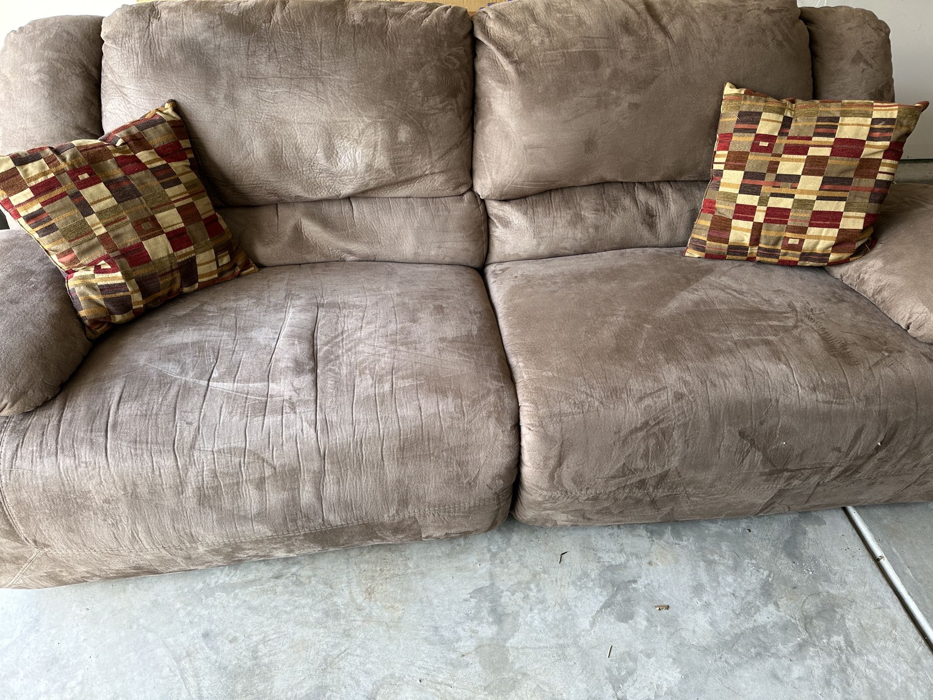 Recliner Couch - Ashley Home Furniture