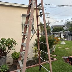 Escalera de 10 pies de fibra de vidrio perfectas condiciones en buen abarca muy barata