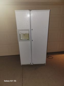 GE Refrigerator Fridge Side By Side