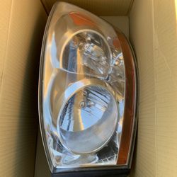 2006 Dodge Ram Headlight Set