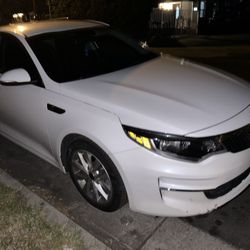 2018 KIA Optima