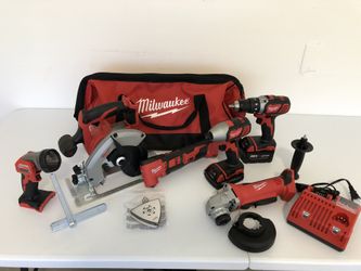 Milwaukee M18 18-Volt Lithium-Ion Cordless Combo Tool Kit (6-Tool) with (2) 3.0 Ah Batteries, (1) Charger, (1) Tool Bag