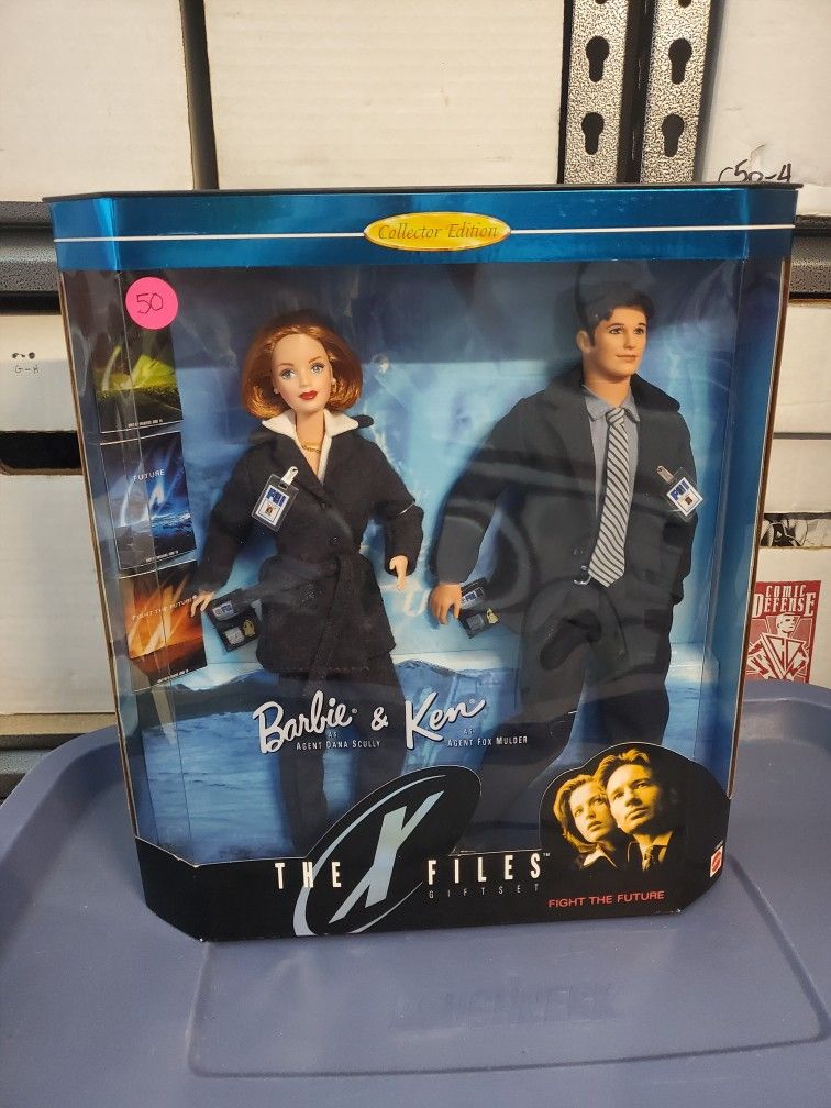 Vintage Mattel Barbie and Ken The X-Files Collectors Set