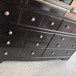 Multi family yard/moving sale