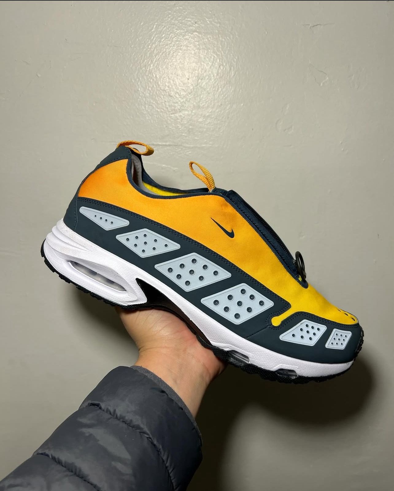 Nike Air Max Sunder “Canyon Gold” Size 11.5 In Men / 13 Women