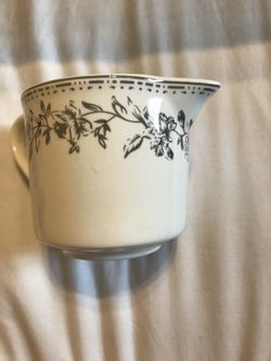 New grace’s teaware silver and white creamer with spout
