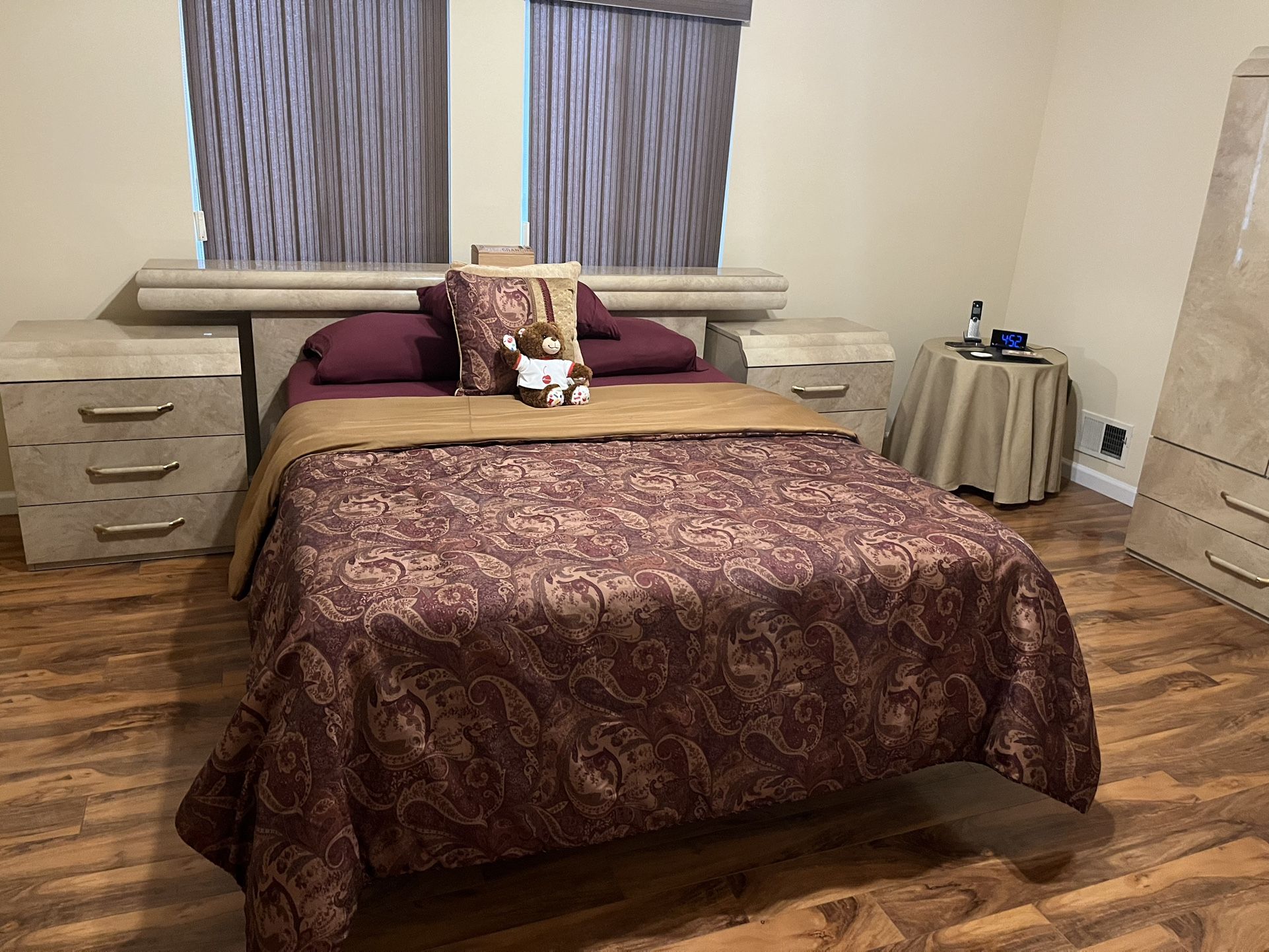 Queen Bedroom Set