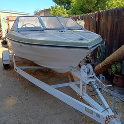 71 Glastron Pleasure Boat 16'