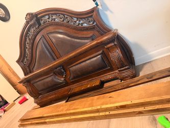 Queen Bedframe
