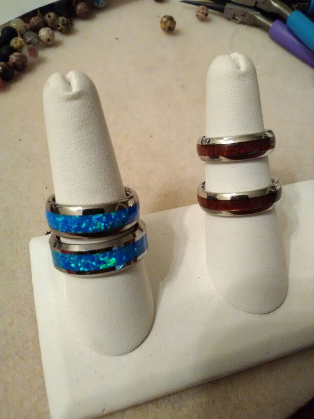 Men's and women's rings