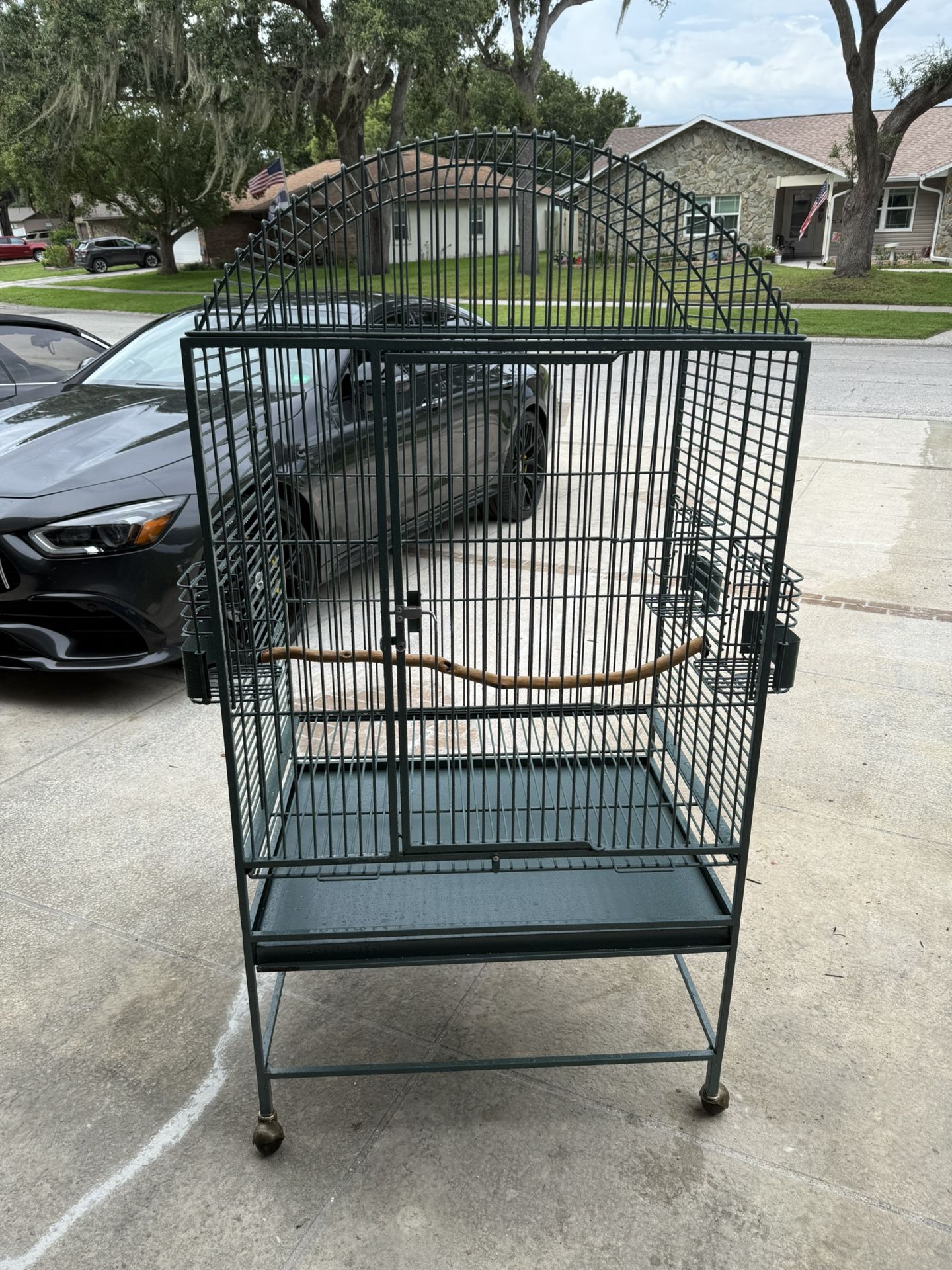 Large California Bird Cage Nice Cond