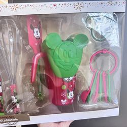 Disney baking set