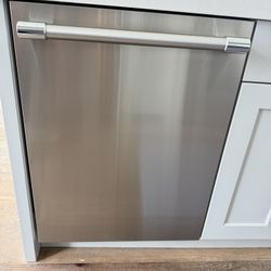 Thermador Dishwasher (3 Years Old)