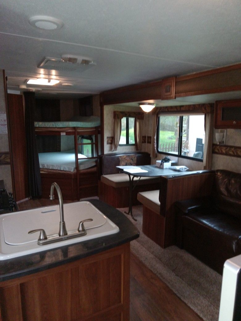 2015 Keystone  Bullet 272