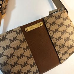 Micheal Kors Purse 