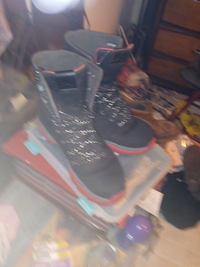 Nike Jordan Future Boot Size 10 1/2 Worn Only 2 Times. Waterproof