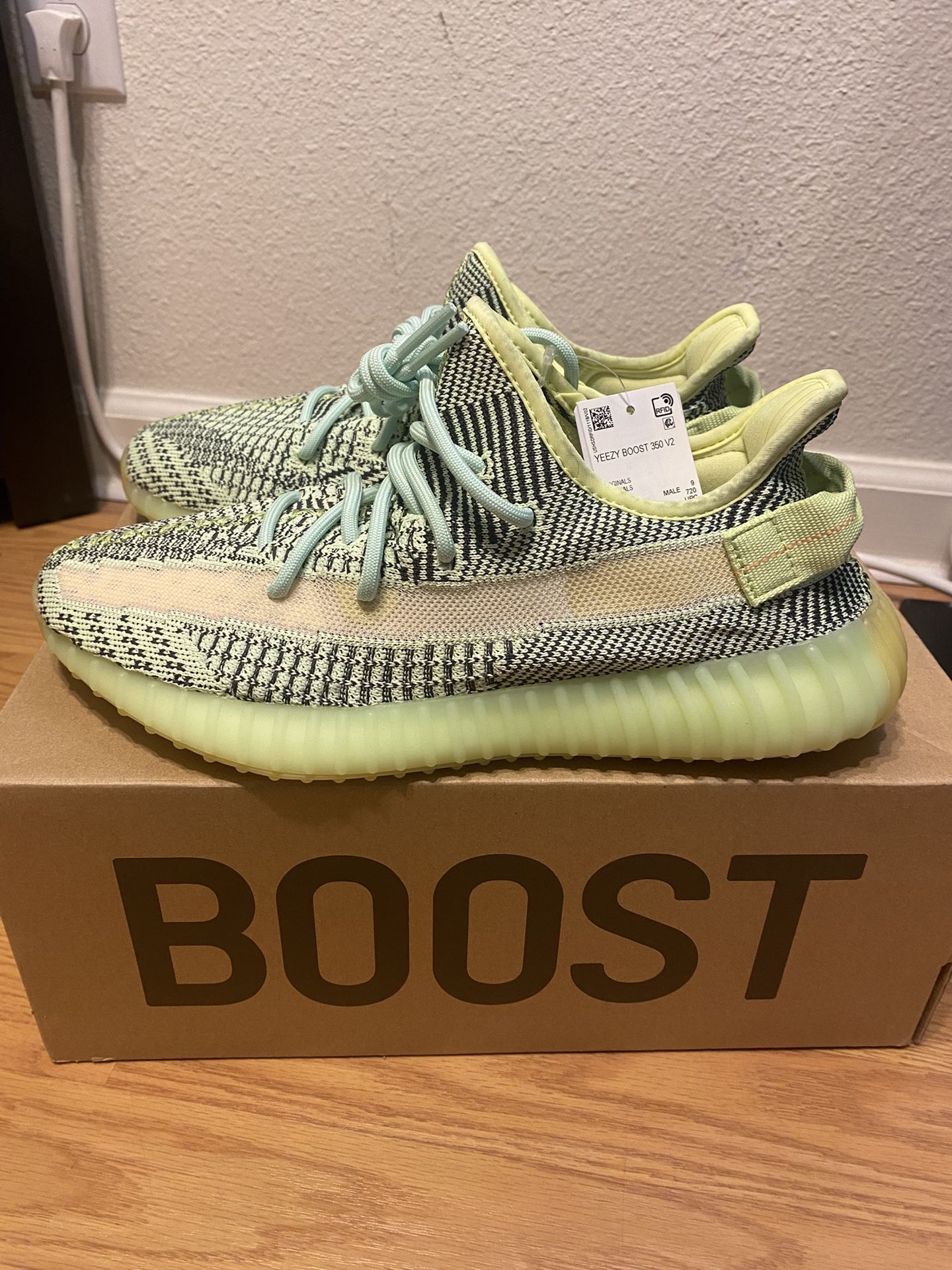 Adidas Yeezy Boost 350 V2 Size9.5