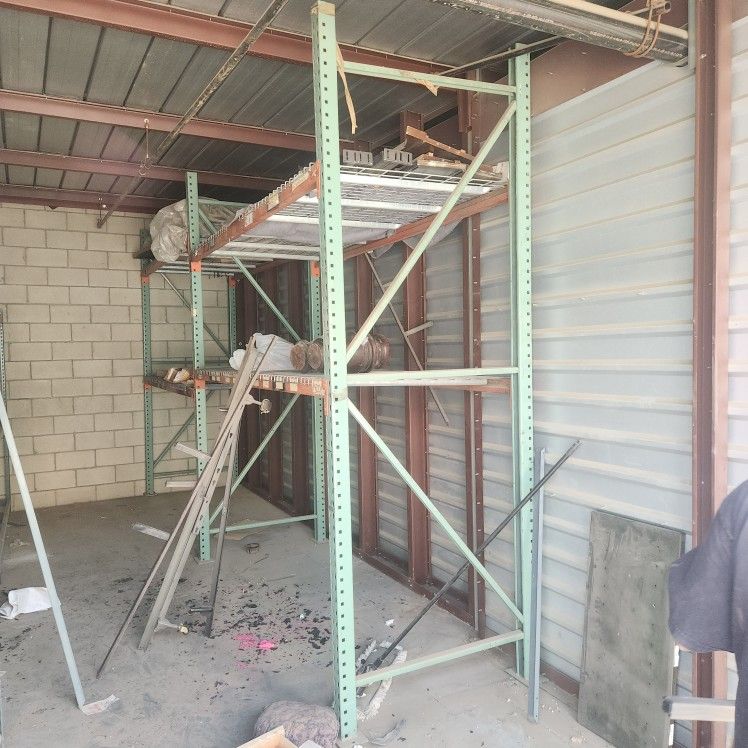 metal shelving and heavy duty racks