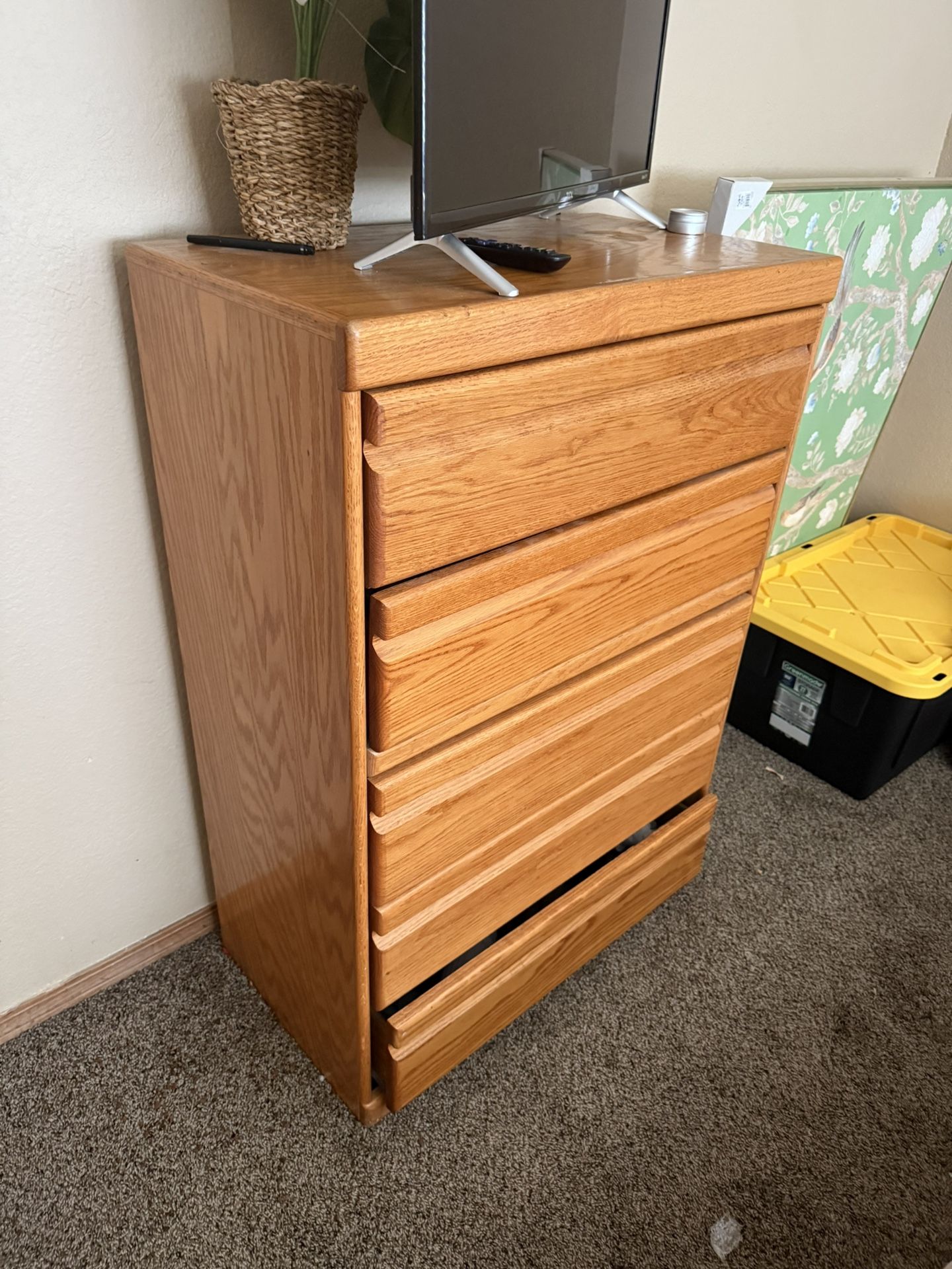 Bedroom Set Oak Queen Bed Dressers Desk Chair