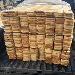CEDAR DOG EARED FENCE PICKETS 