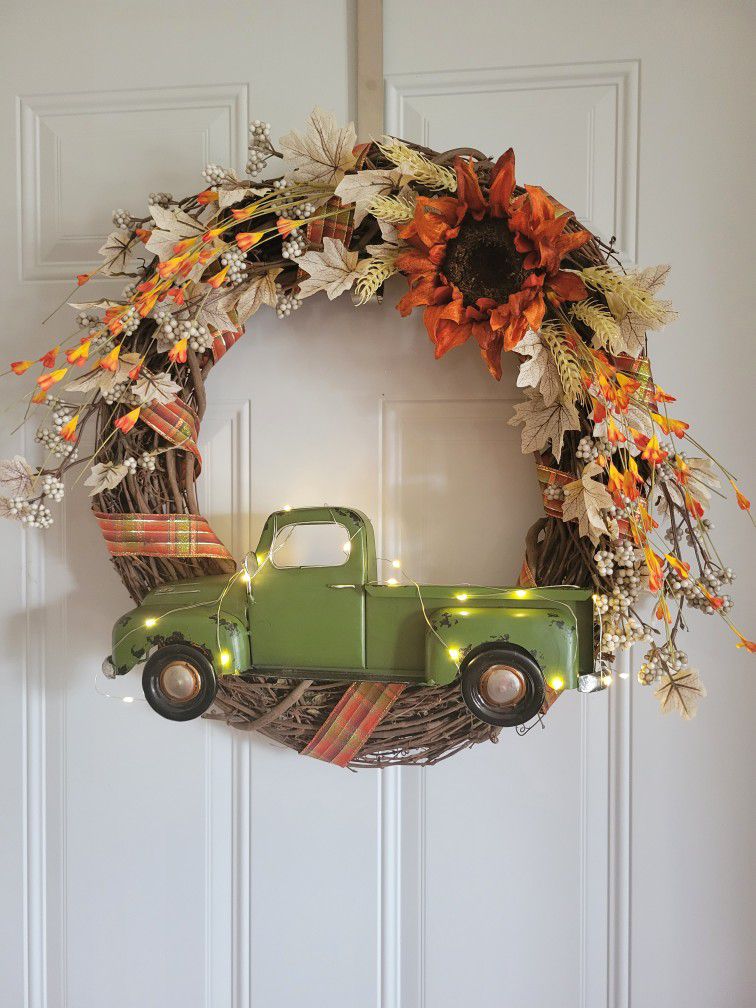 Farmhouse 18" Fall Green Truck Grapevine Wreath With Lights
