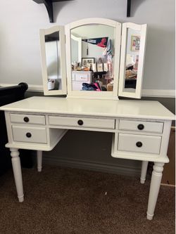 Vanity- white
