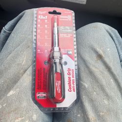 Milwaukee Screwdriver With Schrader Bits