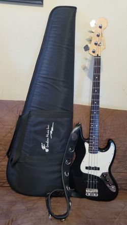 FENDER JAZZ BASS 60 ANNIVERSARY MADE IN MEXICO IN 2006 TO 2007 IN BLACK COLOR