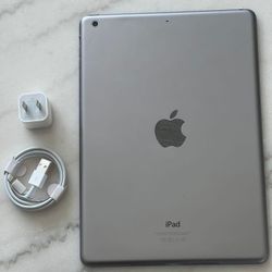 iPad Air  1 , iCloud Unlocked,   Wi-Fi  Internet Access  , Excellent Condition Like New