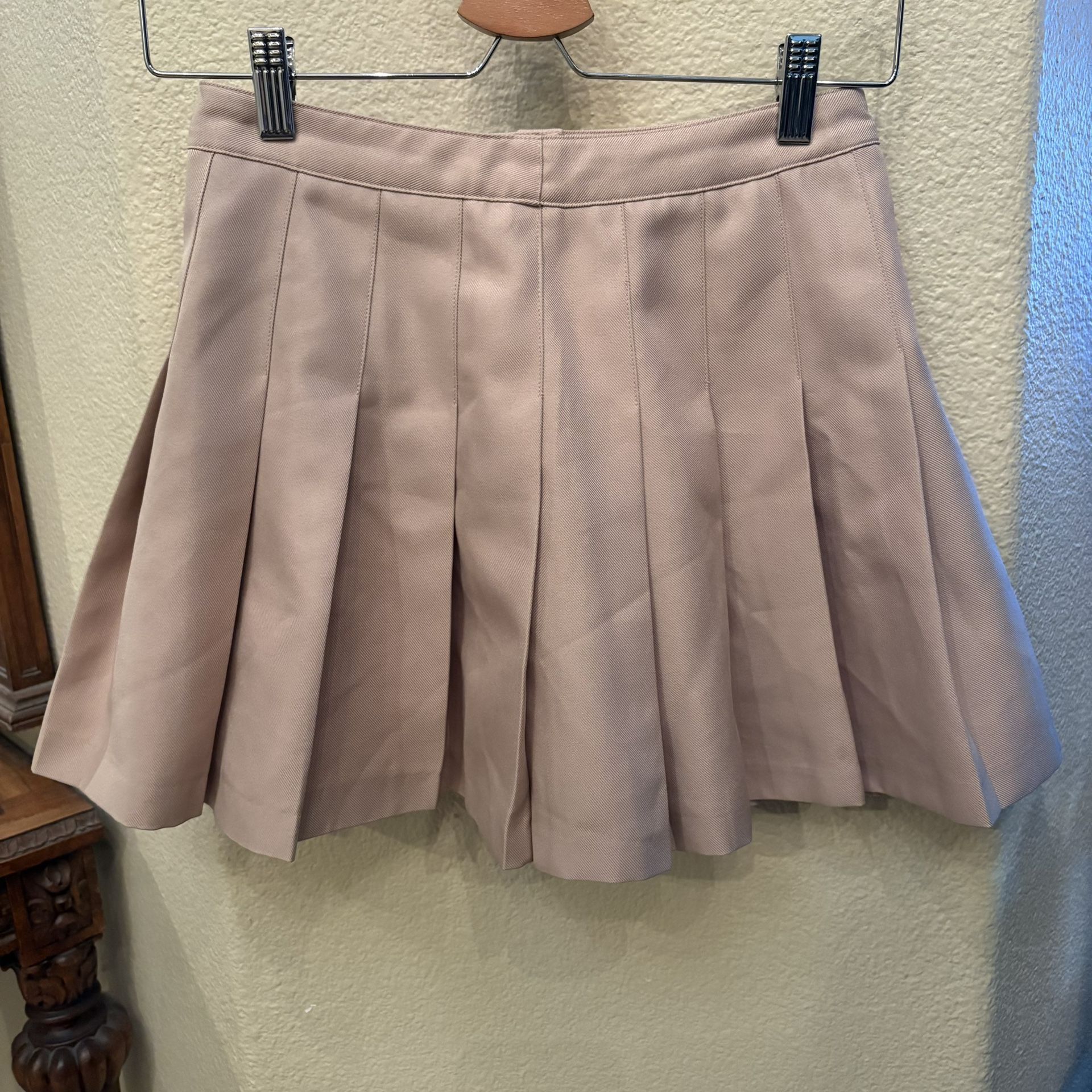 FOREVER 21 Beige Pleated Preppy Mini Skirt Size Small