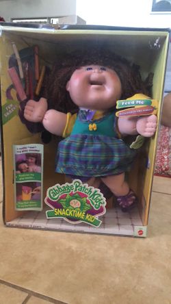 New Extremely rare, 1995 Cabbage Patch snacktime, eating doll