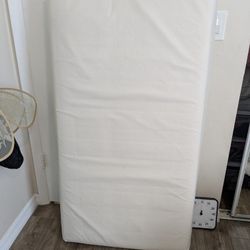 Organic Crib And Toddler Mattress W/ Sheets And Memory Foam Mattress Pad